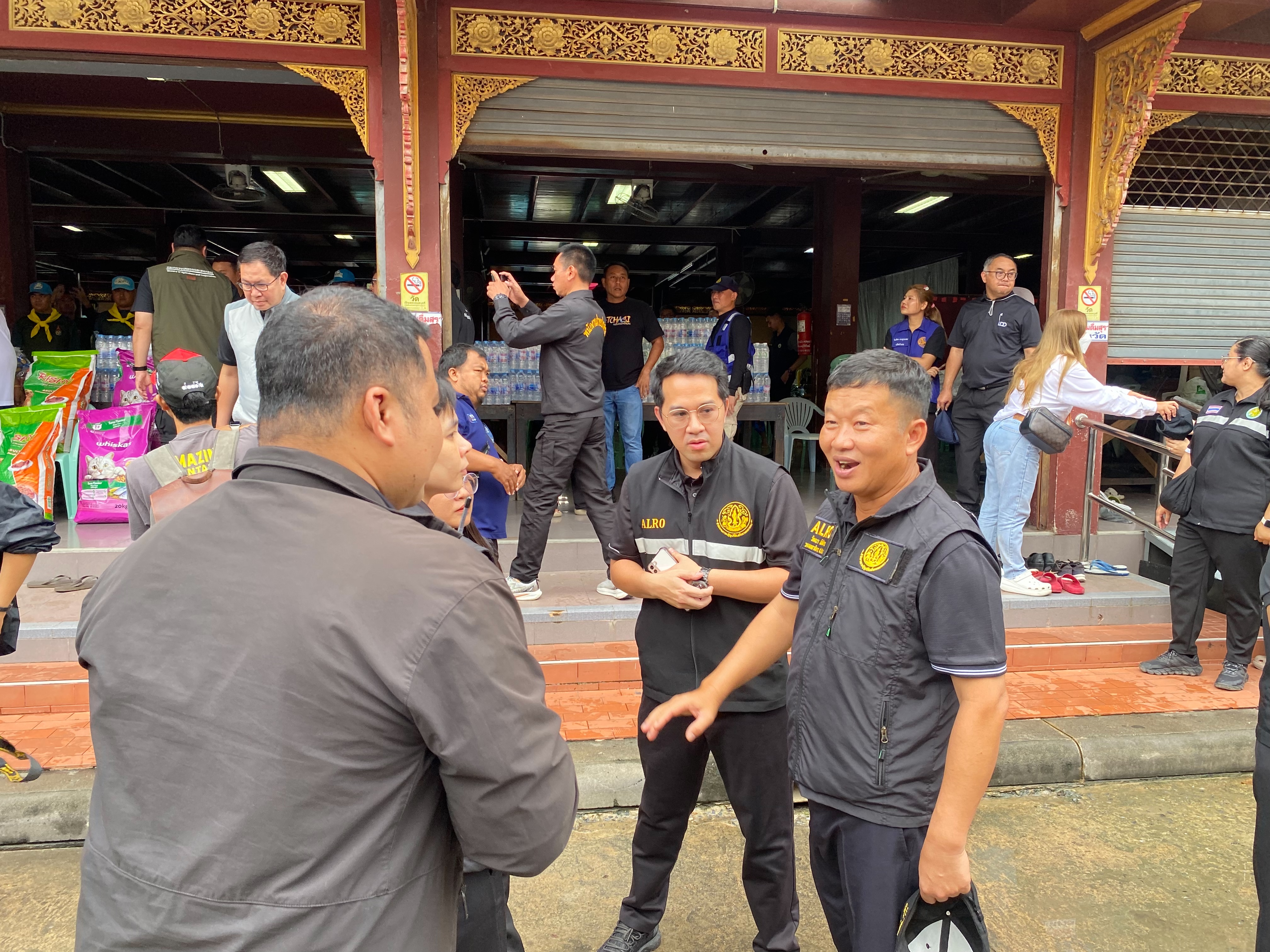 title - ส.ป.ก. ติดตามรมช.เกษตรฯ ช่วยเหลือพี่น้องผู้ประสบอุทกภัย ในเขตจังหวัดปทุมธานี